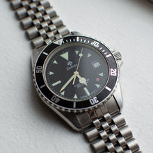 Load image into Gallery viewer, Vintage Zodiac Red Dot Quartz Watch