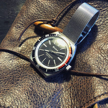 Load image into Gallery viewer, Bulova Oceanographer 333 ft.