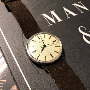 Classy, seventies Raketa dress watch, mechanical and hand-wound