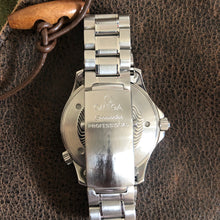 Load image into Gallery viewer, Omega Seamaster 300M Automatic Dive Watch ref. 2254.50.00 w/ box, papers and NATO strap.